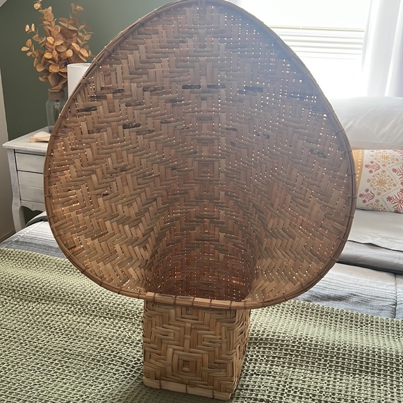 Unique Basket - Picture 2 of 5